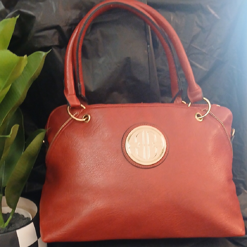 Elegant Brown Shoulder Bag with Gold Details